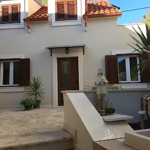 Kresic 4*, Split Kroatien